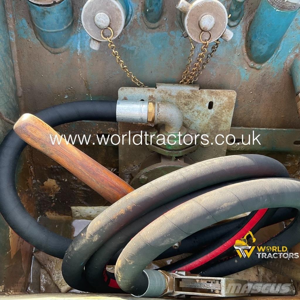  CONQUIP FUEL BOWSER Rezervoare de carburanți și aditivi