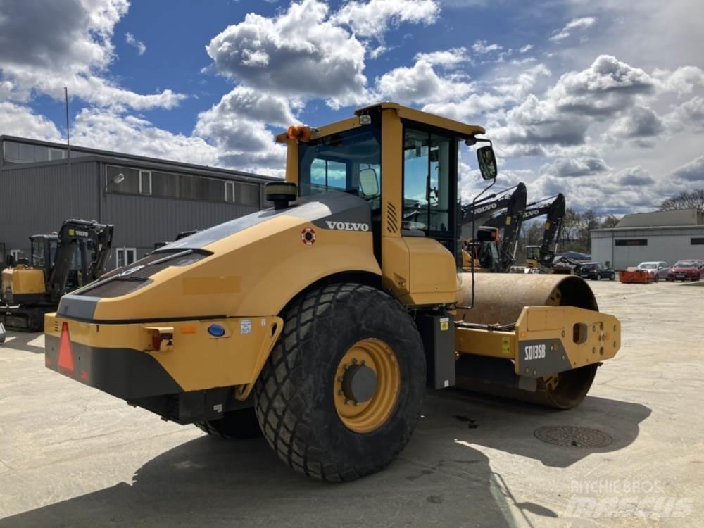 Volvo SD135B Compactoare sol