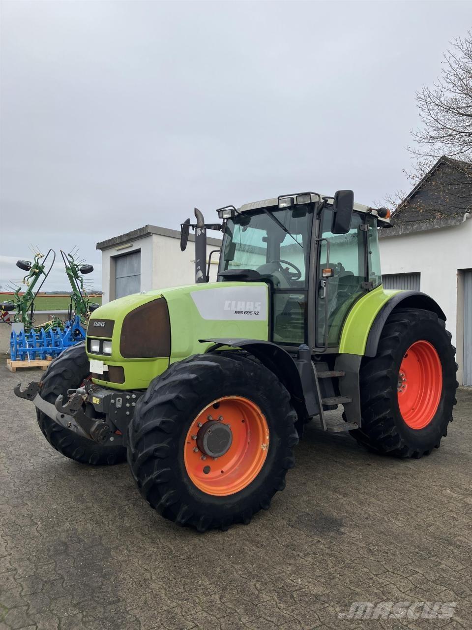 CLAAS Ares 696 RZ Tractoare