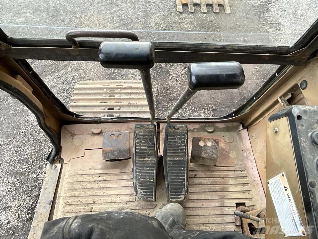 CAT E 120 B Excavatoare pe șenile
