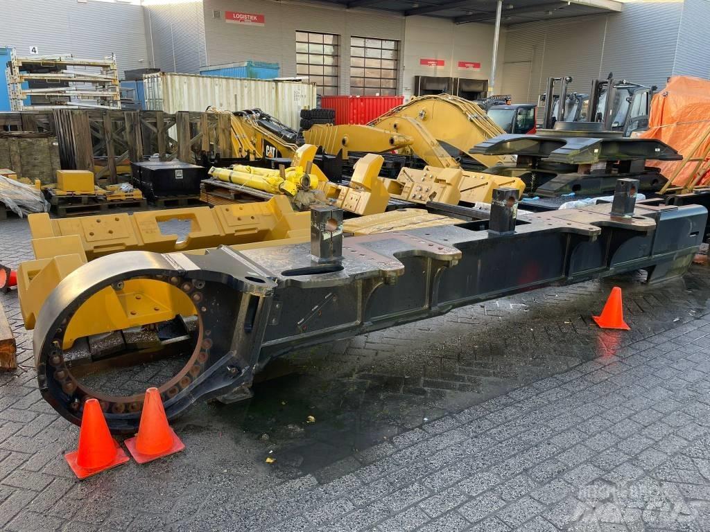 CAT 390 F L Sasiuri si suspensii