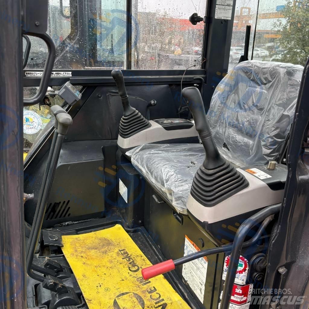Komatsu PC 30MR Mini excavatoare < 7t