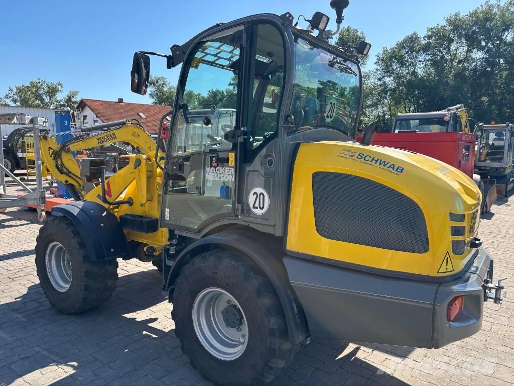 Wacker Neuson WL 52 Incarcator pe pneuri