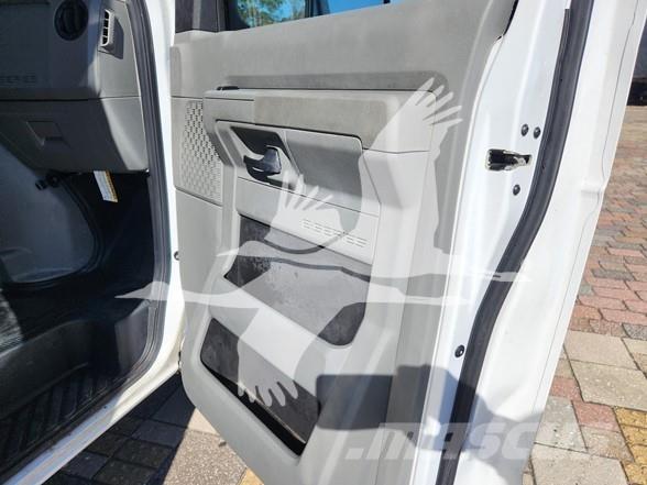Ford E450 Utilaje construcții - Altele