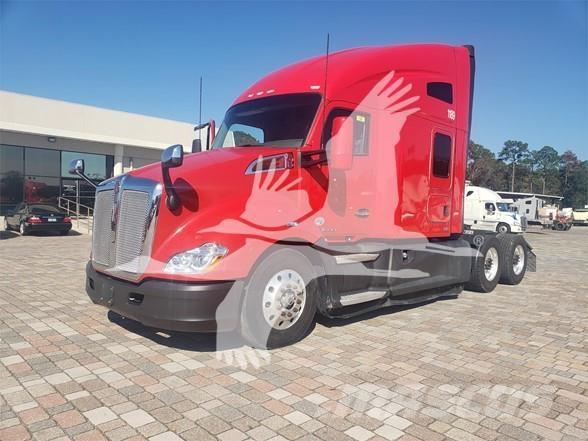 Kenworth T680 Autotractoare