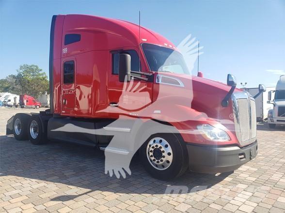 Kenworth T680 Autotractoare