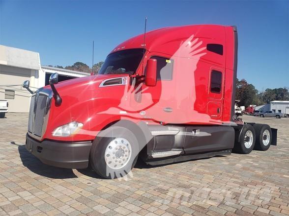 Kenworth T680 Autotractoare