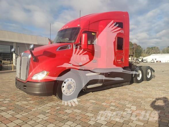 Kenworth T680 Autotractoare
