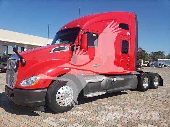 Kenworth T680 Autotractoare