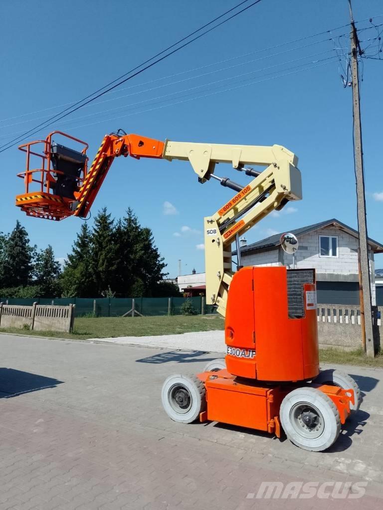 JLG E 300 AJP Nacele cu brat articulat