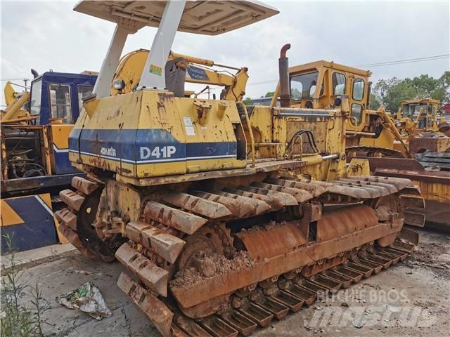 Komatsu D41P Buldozere pe senile