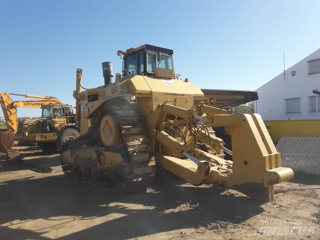 CAT D 10 Buldozere pe senile