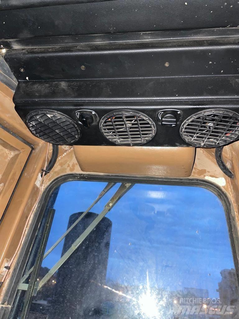 CAT D 10 Buldozere pe senile