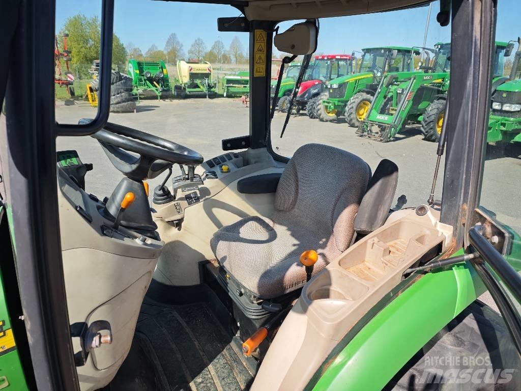 John Deere 3720 Tractoare compacte