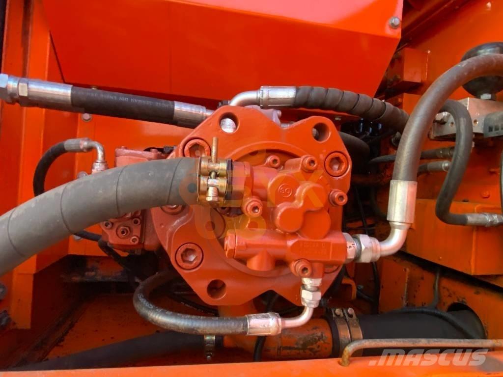 Doosan 220 LC-7 Excavatoare pe șenile
