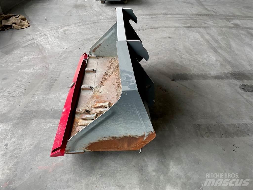 Kramer  Alte componente
