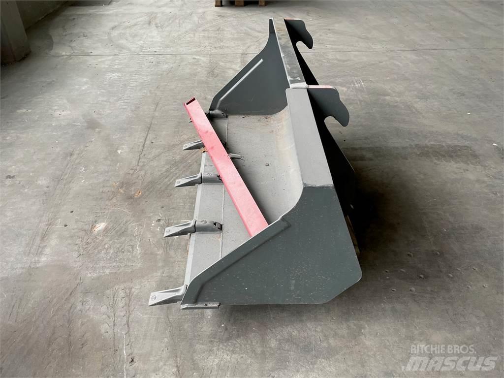 Kramer  Alte componente