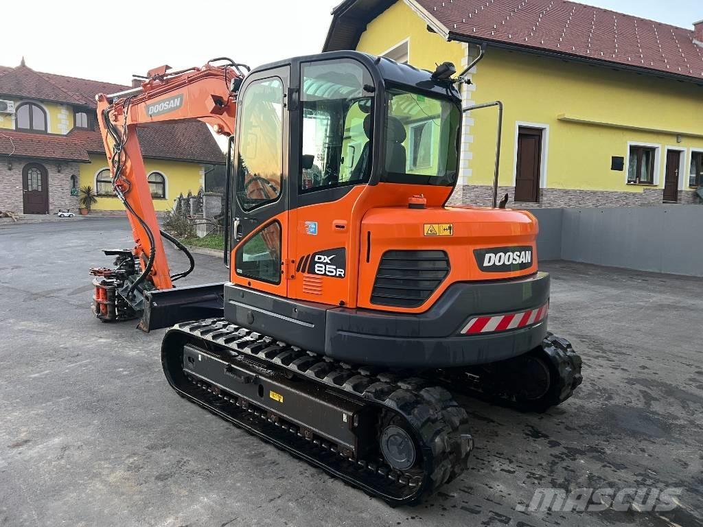 Doosan DX85R-3 Excavatoare 7t - 12t