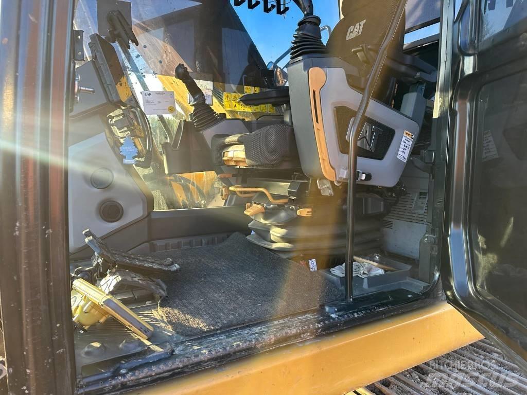 CAT 320 Excavatoare pe șenile
