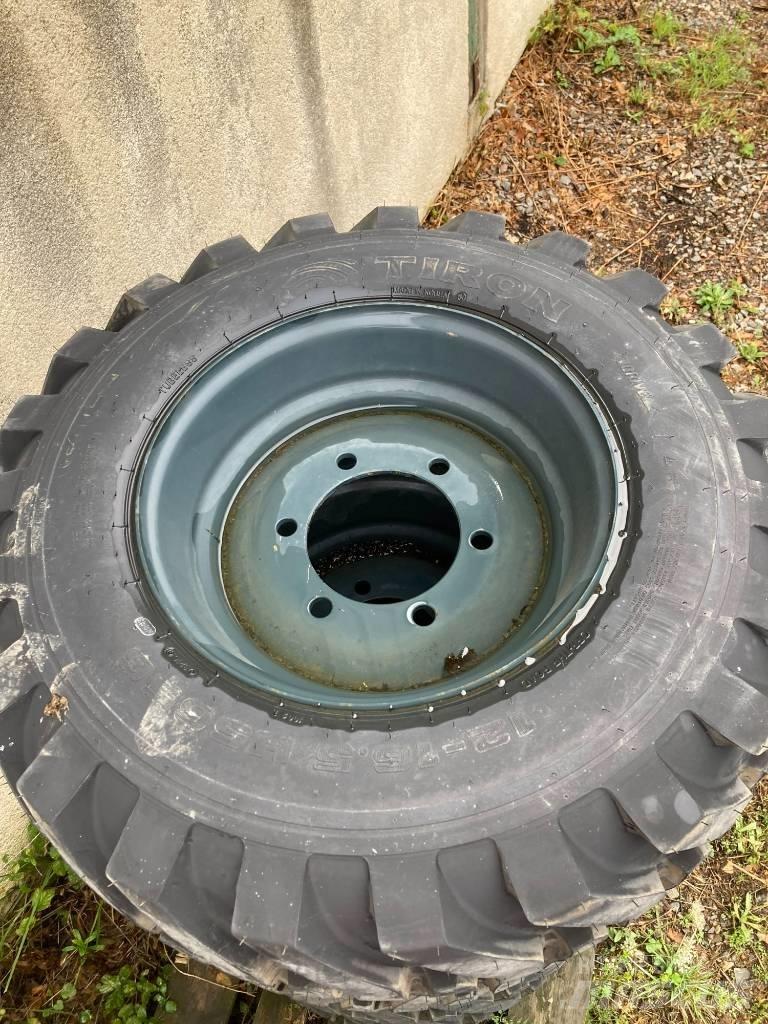 Hyundai R55W-9 Anvelope, roti si jante