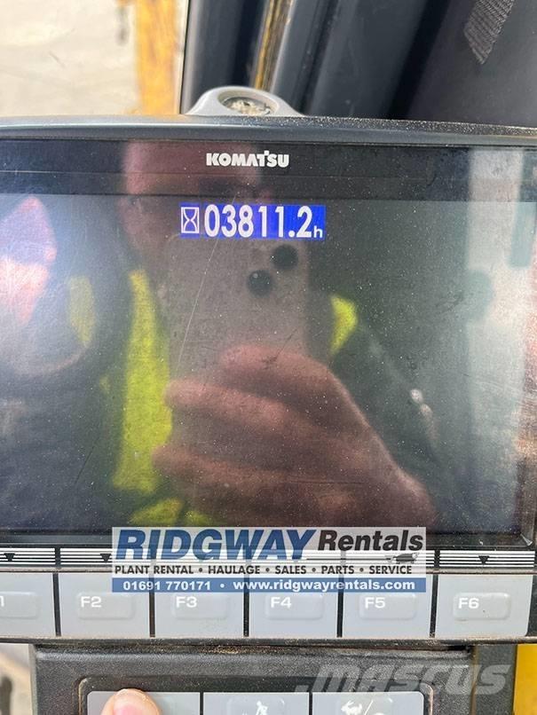 Komatsu PW 160-11 Excavatoare cu roti