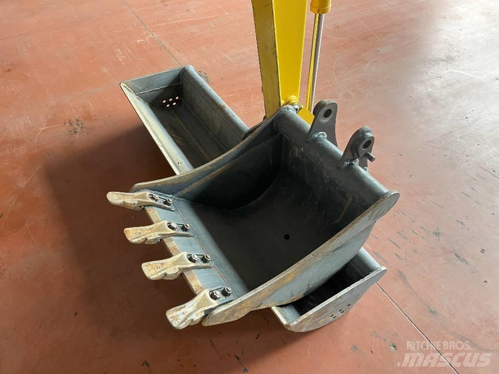 Komatsu PC 24 MR 5 Mini excavatoare < 7t