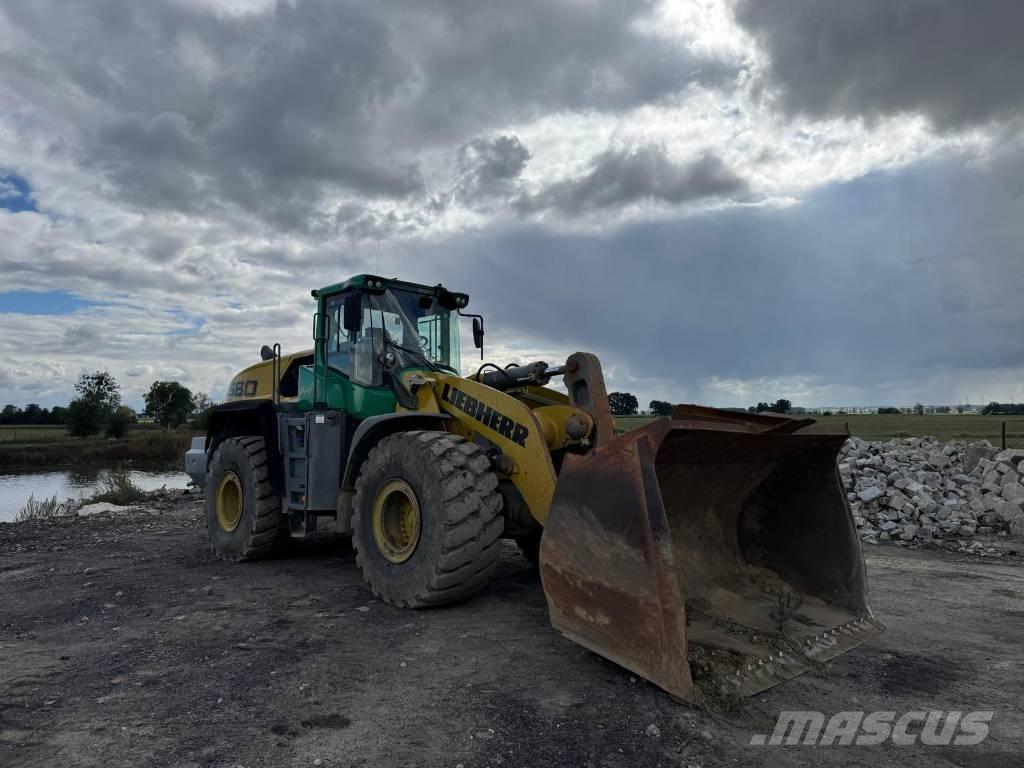 Liebherr L 580 Incarcator pe pneuri
