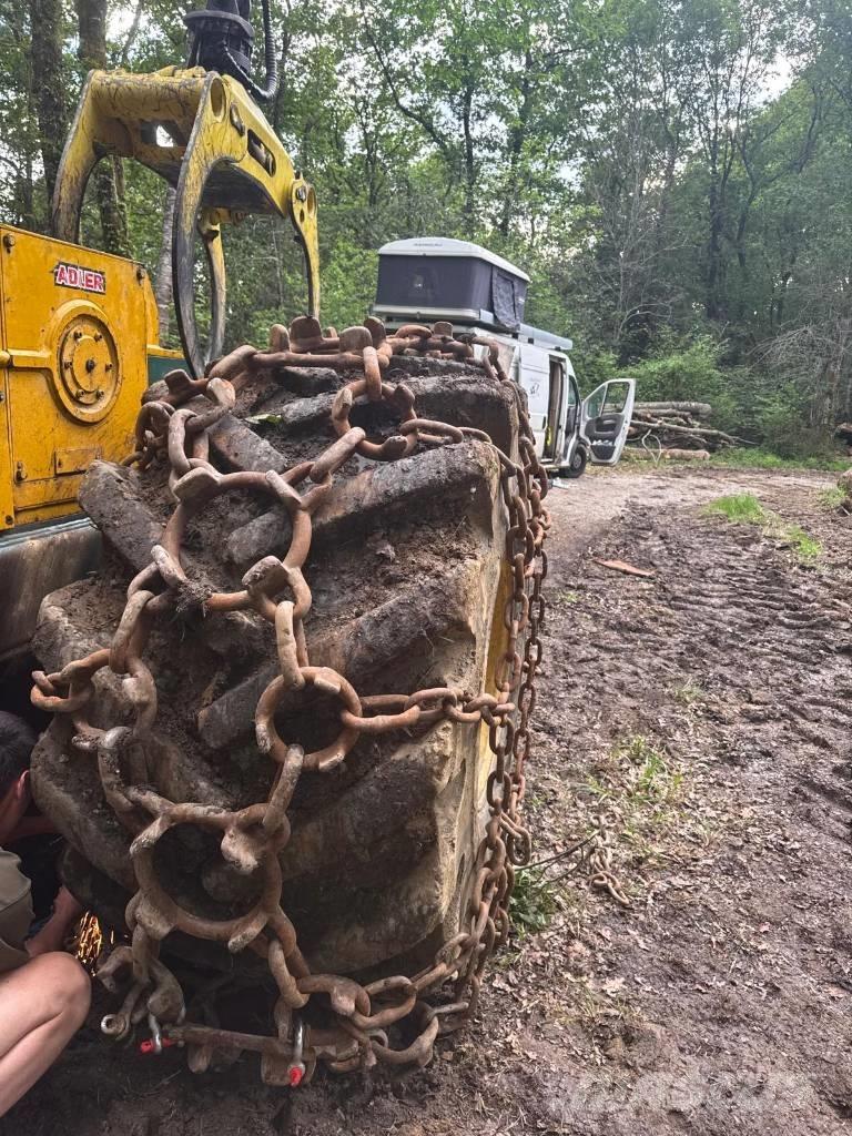 HSM 904 Z Utilaje de manevrarea a bustenilor