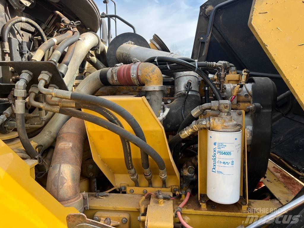 CAT 725 Transportoare articulate