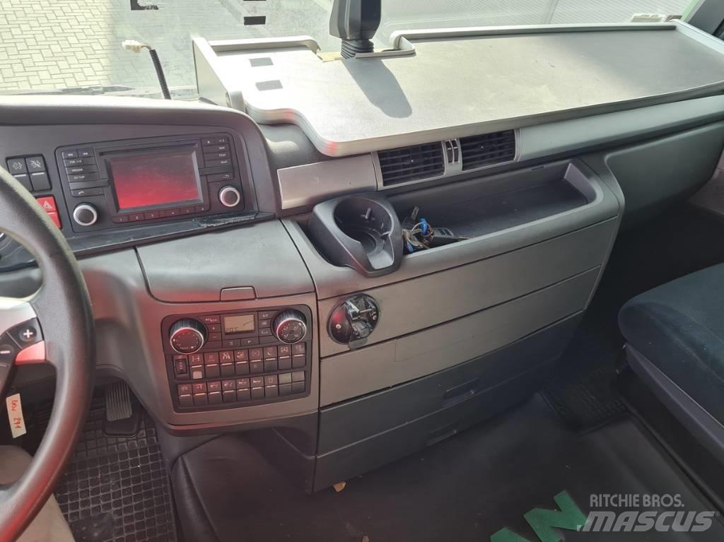 MAN 26.440  7.4 + 7.3 Camion cu prelata