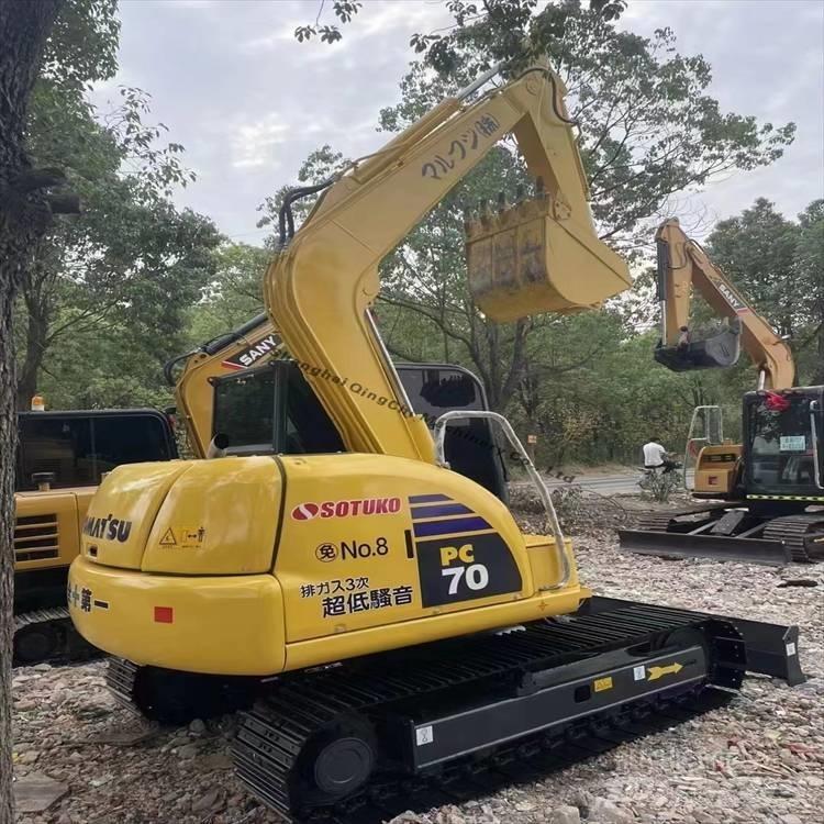 Komatsu 70-8 Excavatoare pe șenile
