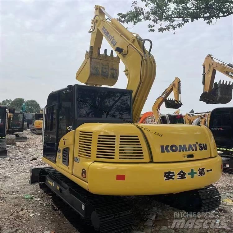Komatsu 70-8 Excavatoare pe șenile
