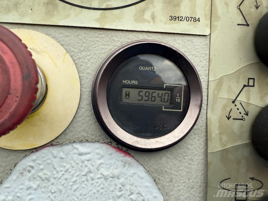 Teupen Leo 23 GT Dispozitive de ridicare şi lifturi pentru materiale