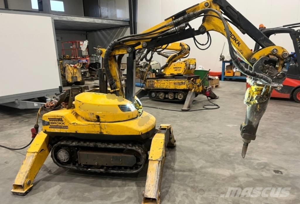 Brokk 110 Excavatoare de demolare