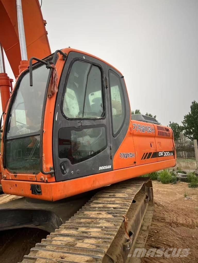 Doosan DX300LCA Excavatoare pe șenile

