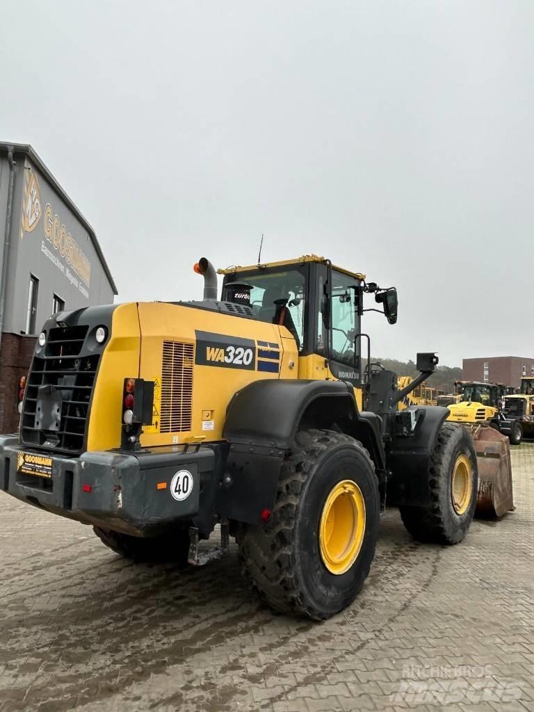 Komatsu WA 320 Incarcator pe pneuri