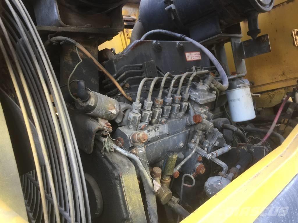 Komatsu WA 320-3 Incarcator pe pneuri
