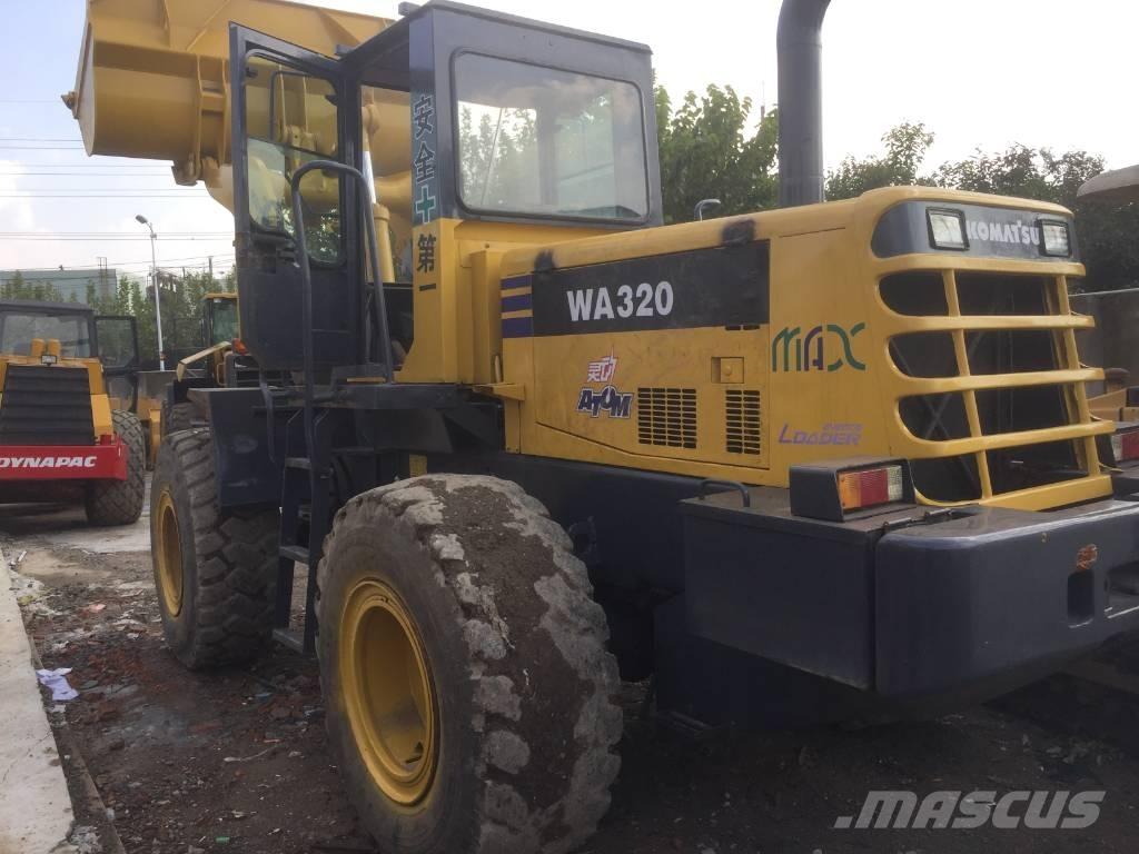 Komatsu WA 320-3 Incarcator pe pneuri