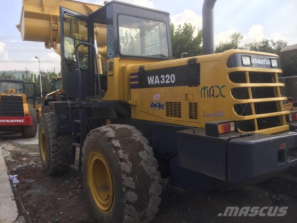 Komatsu WA 320-3 Incarcator pe pneuri