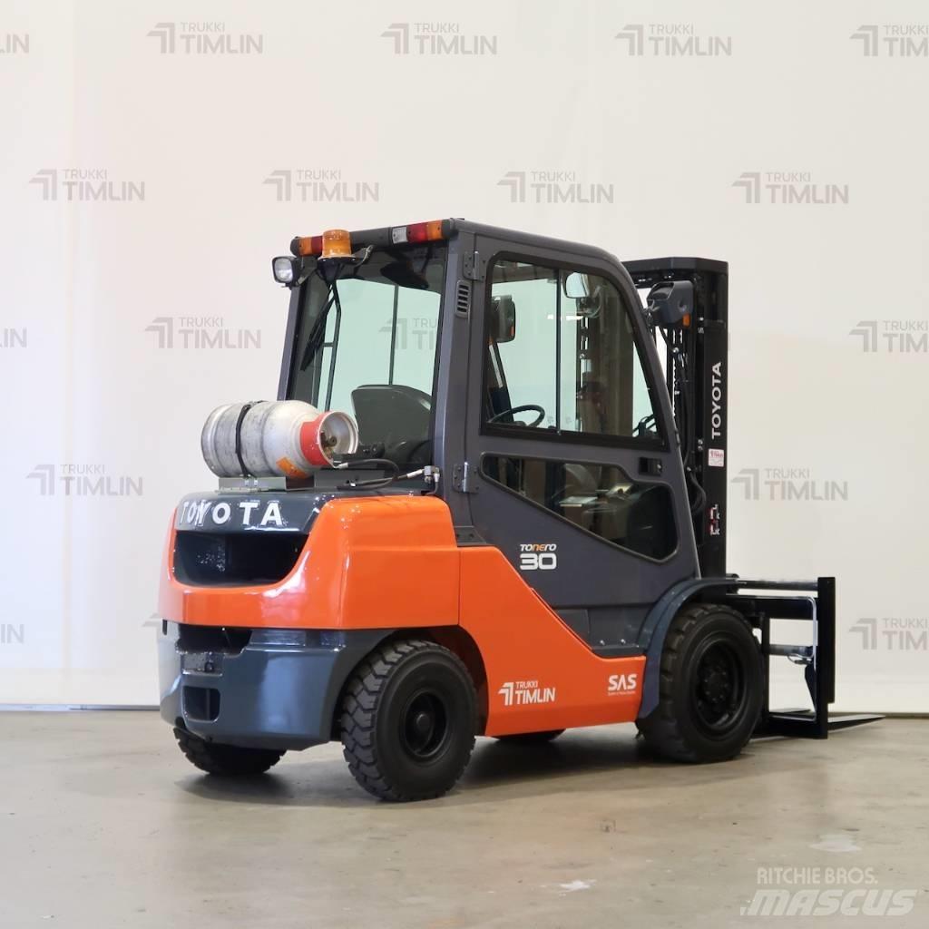 Toyota 02-8FGF30 Stivuitor GPL