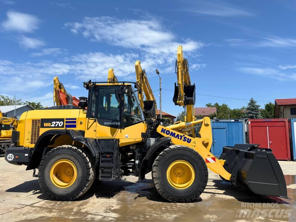 Komatsu WA270-8E0 Incarcator pe pneuri