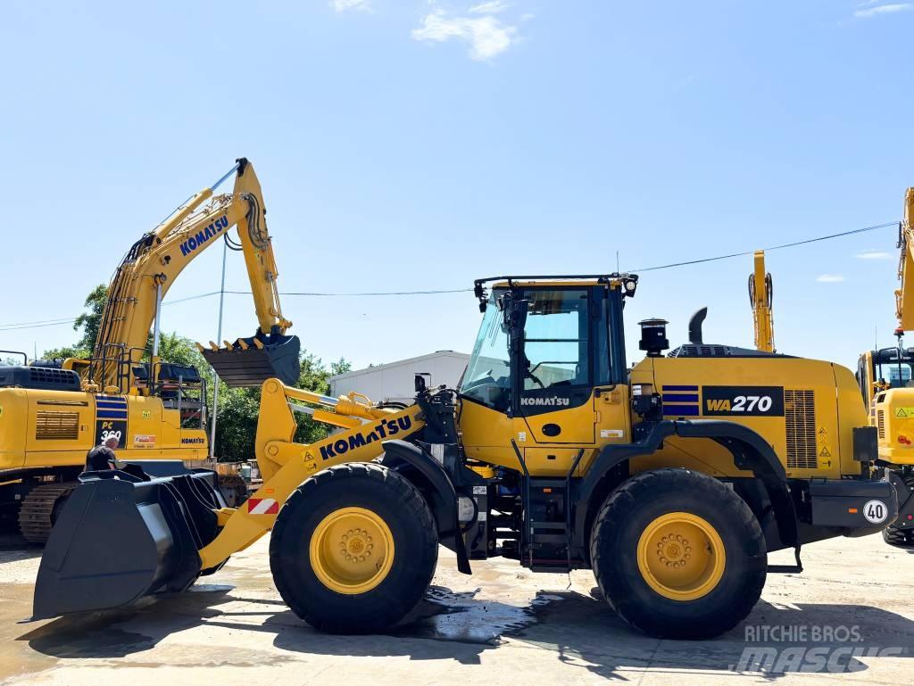 Komatsu WA270-8E0 Incarcator pe pneuri