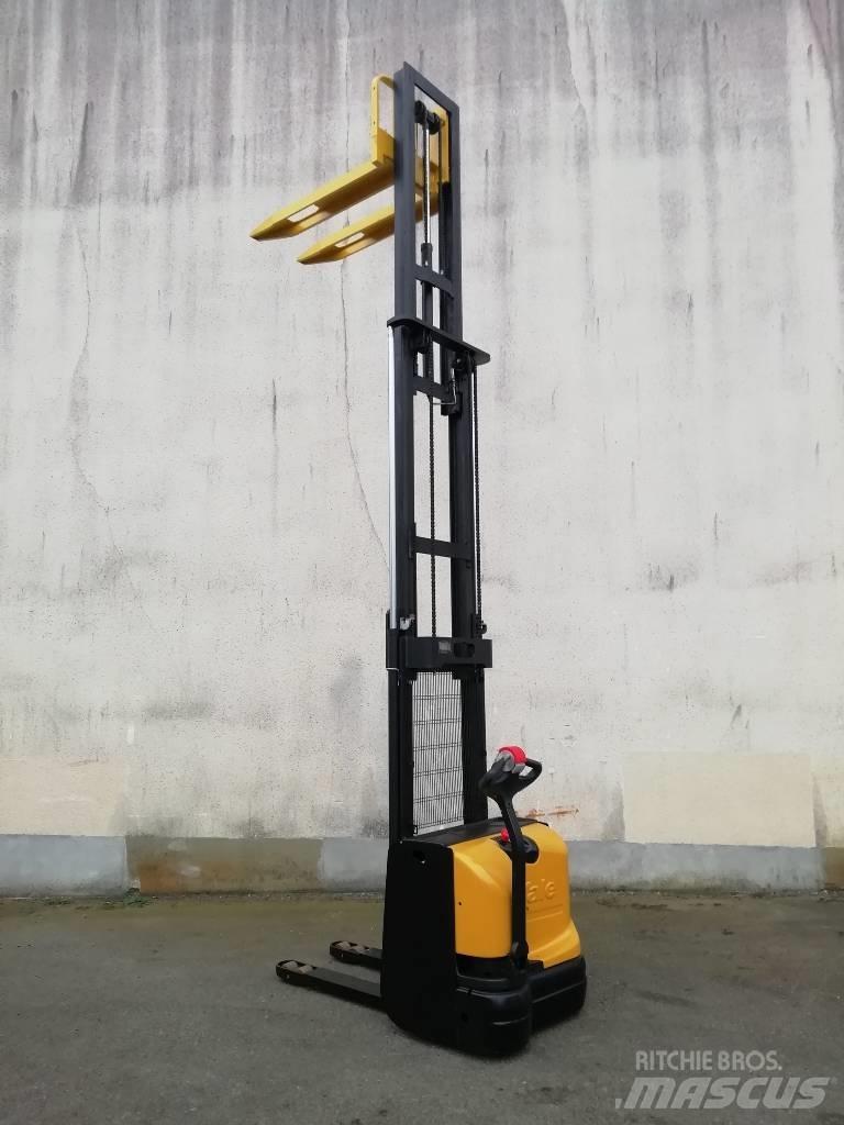 Hyster S1.4 Transpaleta manuala
