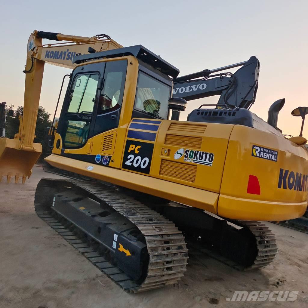 Komatsu PC 200-8 Excavatoare pe șenile

