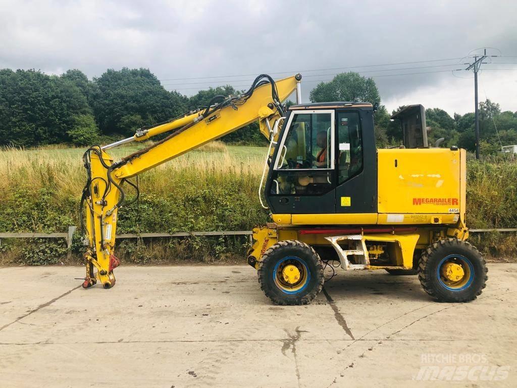 CASE WX 170 Excavatoare cu roti