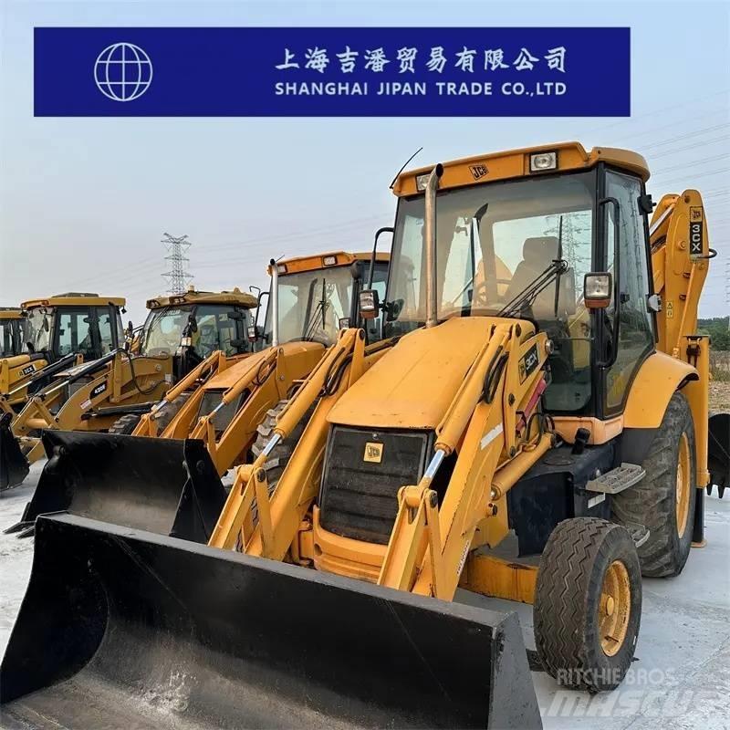 JCB 3 CX Incarcator pe pneuri