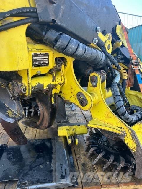 John Deere H414 Combine forestiere