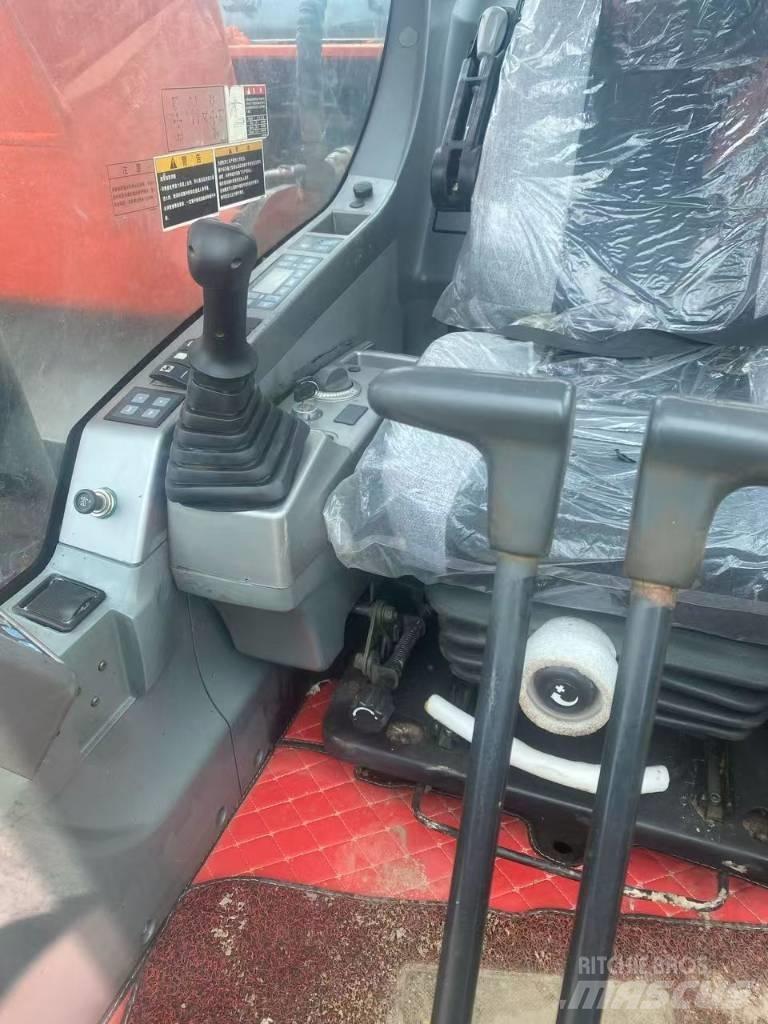 Doosan DX 225 LC Excavatoare pe șenile
