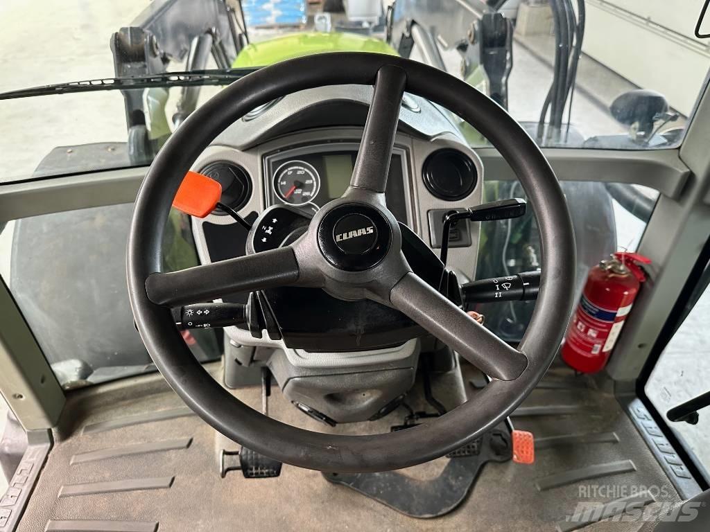 CLAAS Arion 630 Tractoare