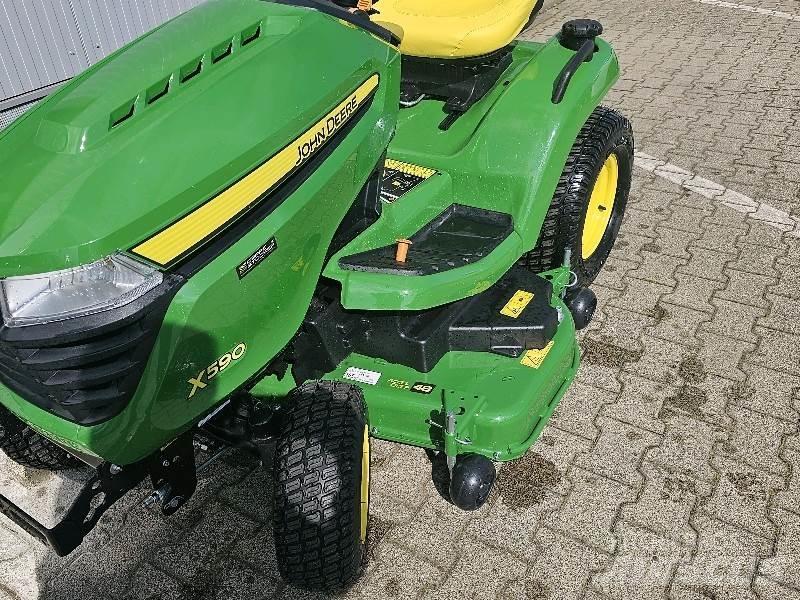 John Deere X590 Cositoare de iarba